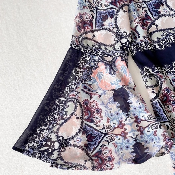 VINCE Camuto Paisley Dress - Picture 7 of 12